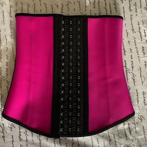 Luxx Curves Waist Trainer